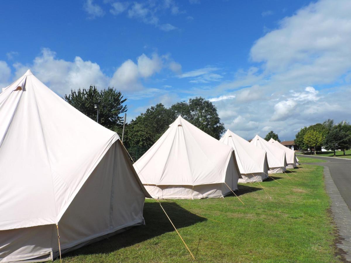 Edinburgh Festival Camping Hotel Ingliston Exterior photo