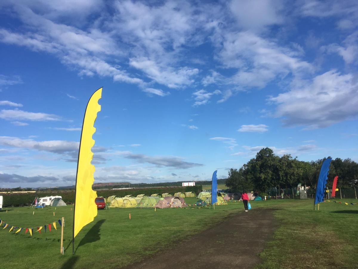 Edinburgh Festival Camping Hotel Ingliston Exterior photo