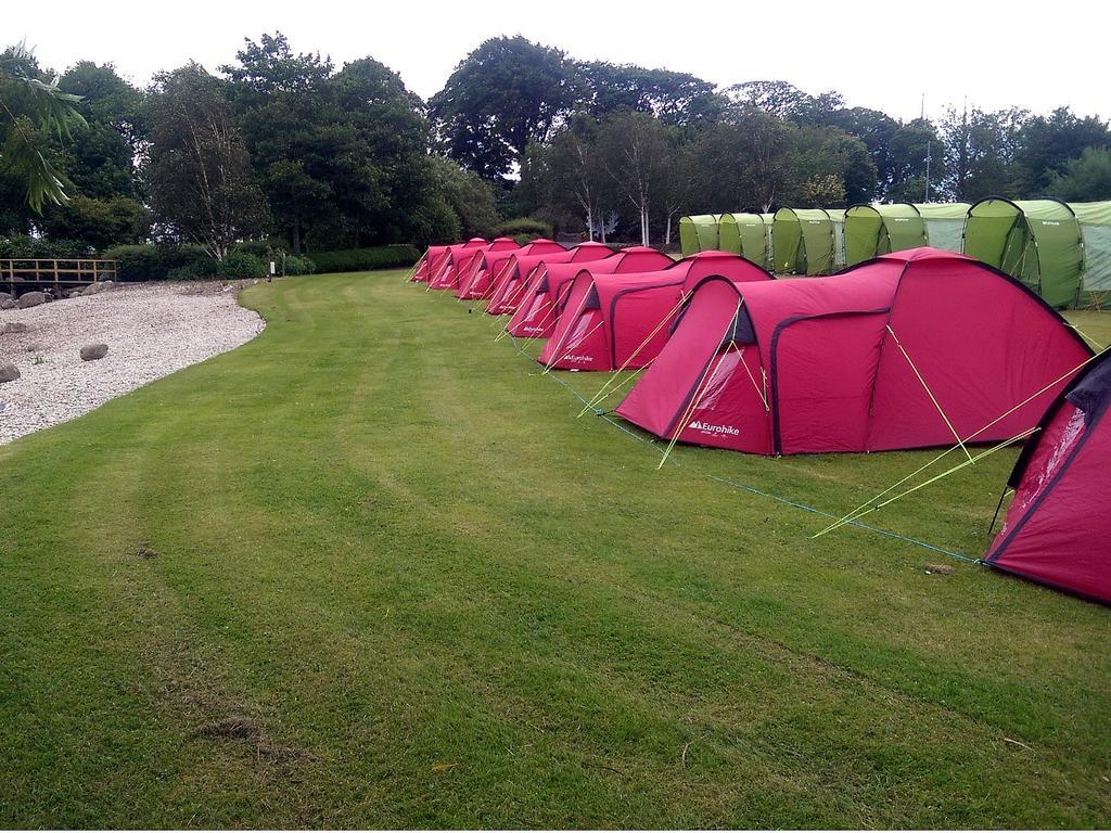 Edinburgh Festival Camping Hotel Ingliston Exterior photo